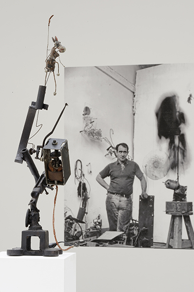 Jean Tinguely. '60s : Vue de l’exposition Jean Tinguely ‘60s. Courtesy Galerie GP & N Vallois, Paris. Photo : Aurélien Mole